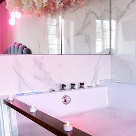 Superbe Avec Balnéothérapie/spa/ Champagne Pornic