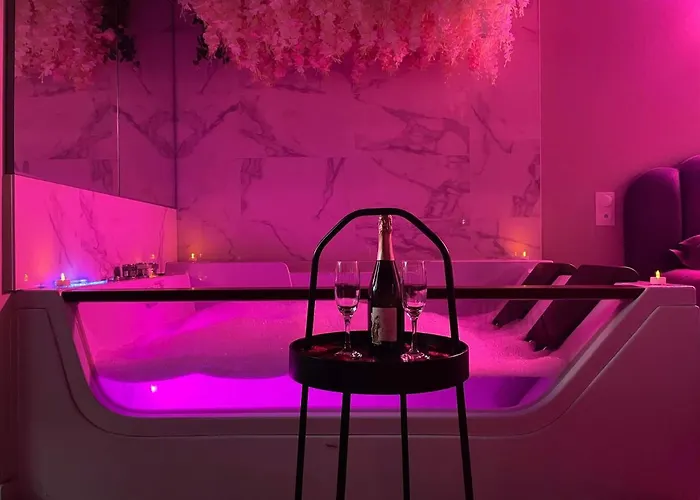 Superbe Avec Balneotherapie/spa/ Champagne Pornic